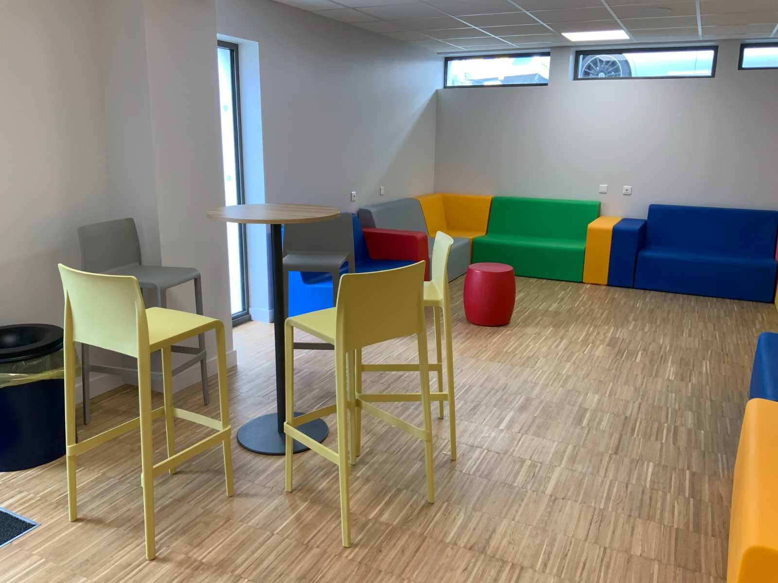 Aménagement du foyer du collège-lycée à Pommerit-Jaudy — vue 6
